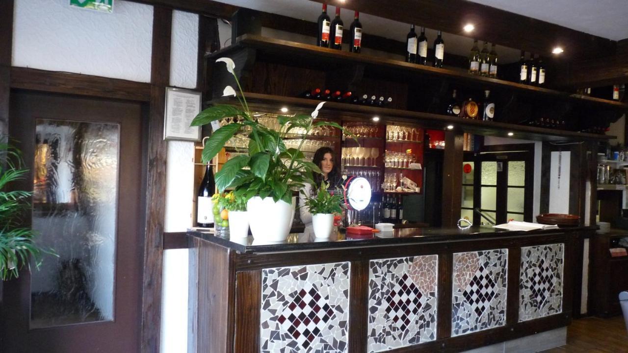 Hotel Rodizio Ug Вольфсбург Экстерьер фото